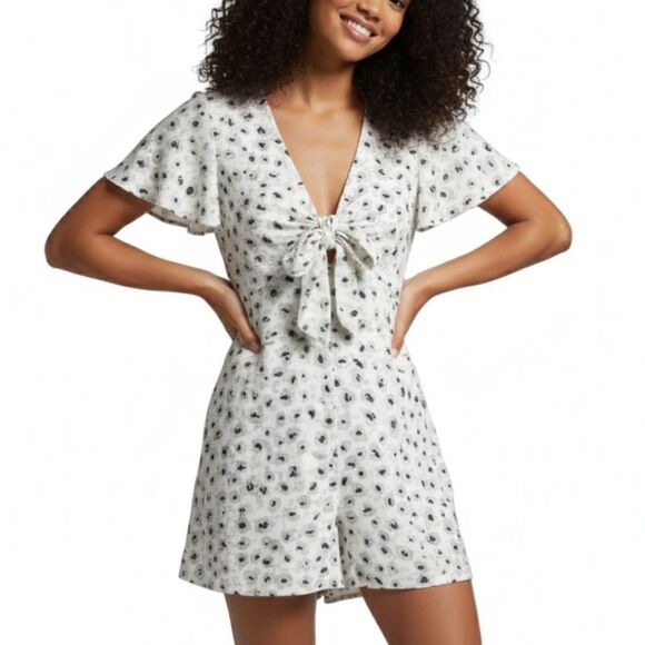 LUC&CEE Pants - LUC&CE Floral Romper Flutter Sleeve Tie Bosom Jumpsuit Playsuit Sz S